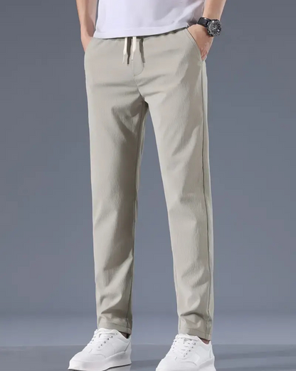 Pantalones cómodos para hombre con tejido antiarrugas®